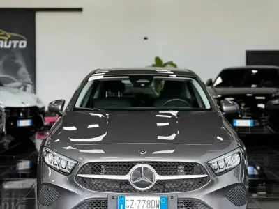 Begagnad Mercedes A180 Advanced 116 HK (85 kW) 2025 Grå Sedan