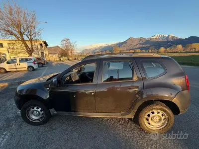 Usata Dacia Duster 105 CV (77 kW) 2012 Nero SUV