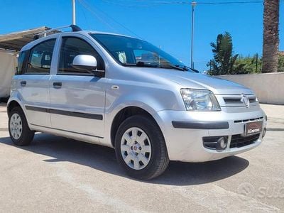 Usata Fiat Panda Lounge 74 CV (54 kW) 2012 Grigio Utilitaria