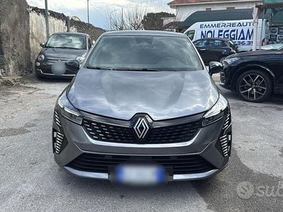 Usata Renault Clio V Techno 90 CV (66 kW) 2025 Grigio Berlina
