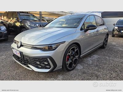 Usata VW Golf VIII GTI 265 CV (194 kW) 2025 Argento Berlina