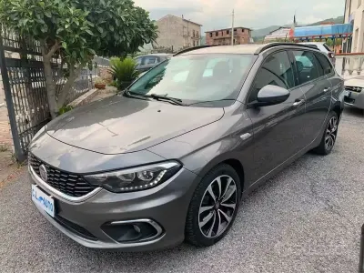 Usata Fiat Tipo 120 CV (88 kW) 2017 Grigio Station wagon
