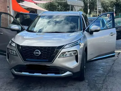 Usata Nissan X-Trail Pack 204 CV (150 kW) 2023 Oro SUV