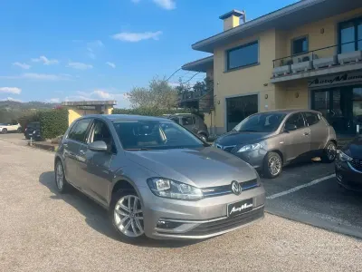 Usata VW Golf VII Highline 110 CV (80 kW) 2017 Grigio Berlina
