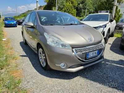 Usata Peugeot 208 Active 82 CV (60 kW) 2012 Utilitaria