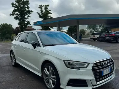 Usata Audi A3 S-Line 150 CV (110 kW) 2019 Bianco Berlina