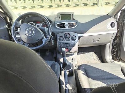 Usado Renault Clio IV 2012 Negro Berlina