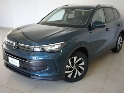 Usata VW Tiguan Life 150 CV (110 kW) 2024 Blu SUV