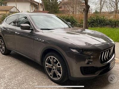 Usata Maserati Levante 250 CV (183 kW) 2019 Grigio SUV