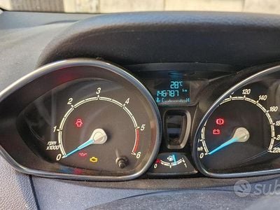 Usata Ford B-MAX 75 CV (55 kW) 2016 Grigio Monovolume