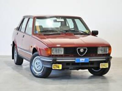 Usata Alfa Romeo Giulietta 109 CV (80 kW) 1983 Rosso Utilitaria