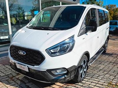 Usata Ford Tourneo Premium 185 CV (136 kW) 2021 Bianco Monovolume