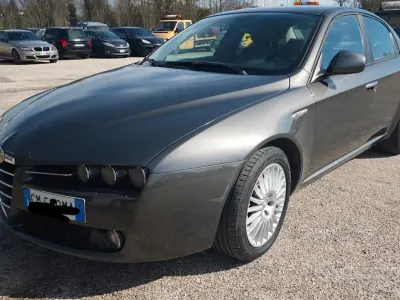Usata Alfa Romeo 159 120 CV (88 kW) 2007 Marrone Berlina