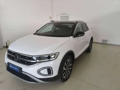 Usata VW T-Roc Style 150 CV (110 kW) 2023 Pure white SUV
