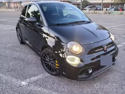 Usata Abarth 695 180 CV (132 kW) 2023 Nero Utilitaria