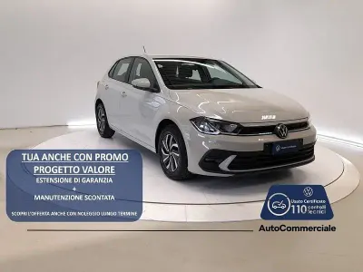 Usata VW Polo Life 95 CV (69 kW) 2023 Beige Utilitaria