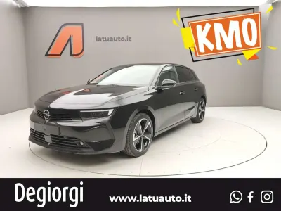 Usata Opel Astra Business Elegance 131 CV (96 kW) 2024 Karbon black Utilitaria