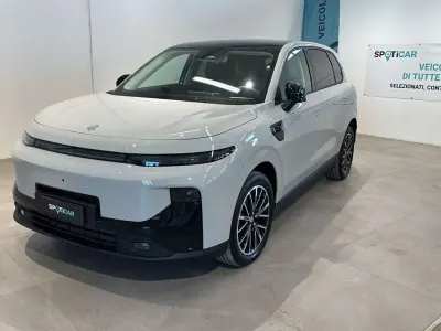 Nuova Leapmotor B10 218 CV (160 kW) 2026 Grigio SUV
