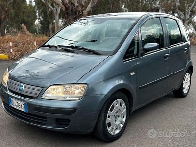 Usata Fiat Idea 70 CV (51 kW) 2008 Grigio Monovolume