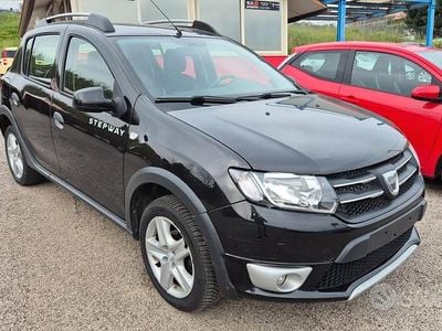 Usata Dacia Sandero Prestige 90 CV (66 kW) 2014 Nero Berlina