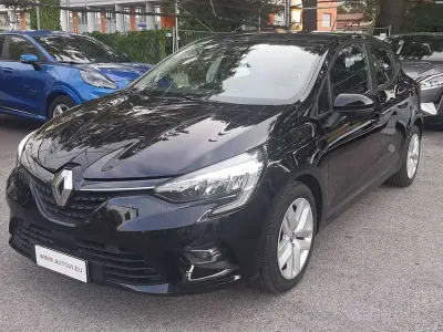 Usata Renault Clio V 101 CV (74 kW) 2022 Nero Berlina