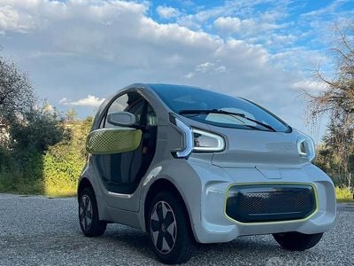 Begagnad XEV Yoyo 7 kW (10 HK) 2023 Grå Halvkombi