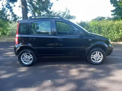 Usata Fiat Panda 4x4 69 CV (50 kW) 2007 Nero Utilitaria