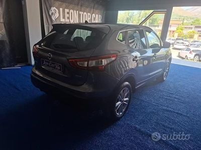 Usata Nissan Qashqai Tekna 110 CV (80 kW) 2015 Grigio SUV