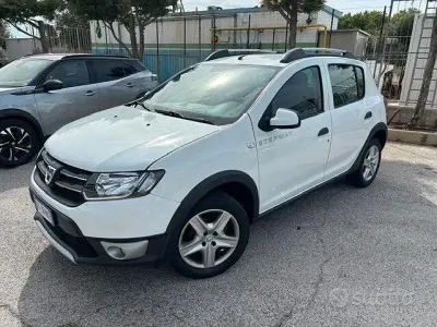 Usata Dacia Sandero Stepway 90 CV (66 kW) 2016 Bianco Berlina