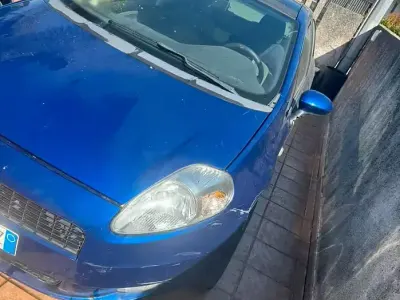 Usata Fiat Grande Punto 90 CV (66 kW) 2006 Blu Utilitaria