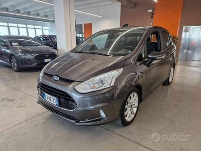 Usata Ford B-MAX Titanium 75 CV (55 kW) 2015 Grigio Monovolume