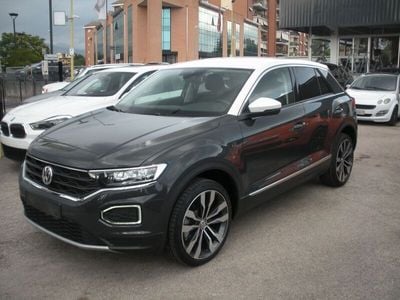 Usata VW T-Roc 116 CV (85 kW) 2019 Gray SUV