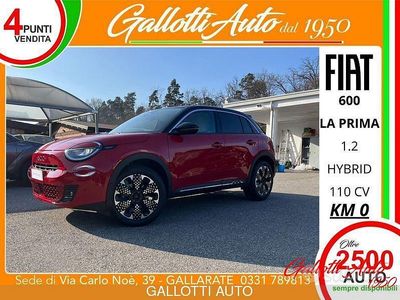 Nuova Fiat 600 La Prima 110 CV (80 kW) 2025 Bicolore rosso passione tet SUV