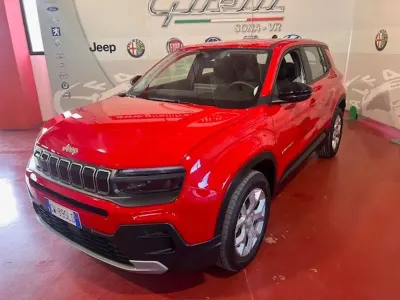 Usata Jeep Avenger Altitude 101 CV (74 kW) 2024 Rosso SUV