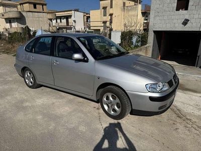 Grigio Usata 2002 Seat Cordoba Berlina | 4000 €