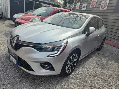 Usata Renault Clio V Zen 91 CV (66 kW) 2021 Grigio Berlina