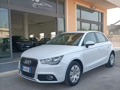 Usata Audi A1 Attraction 90 CV (66 kW) 2013 Bianco Utilitaria