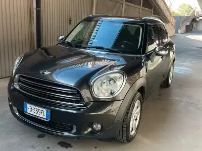 Käytetty Mini Countryman 98 HP (72 kW) 2015 Katumaasturi