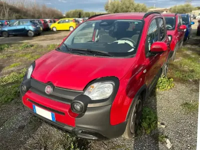 Usata Fiat Panda Cross Cross 70 CV (51 kW) 2025 Rosso Utilitaria