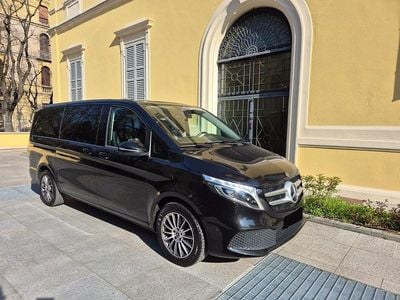 Usata Mercedes V220 AMG Line Premium 190 CV (139 kW) 2021 Nero Monovolume