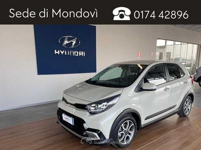 Usata Kia Picanto X-Line 67 CV (49 kW) 2022 Beige Utilitaria