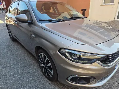 Usata Fiat Tipo Lounge 120 CV (88 kW) 2018 Beige Berlina
