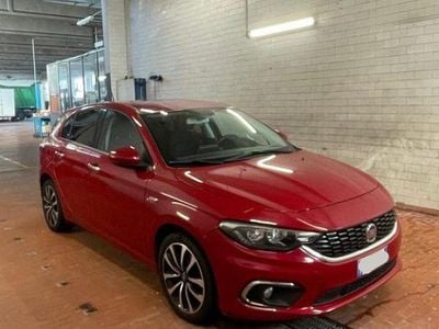 Usata Fiat Tipo Lounge 120 CV (88 kW) 2016 Rosso Berlina