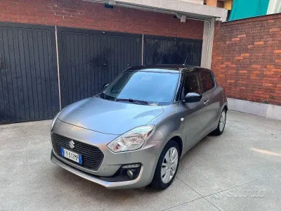 Usata Suzuki Swift Cool 90 CV (66 kW) 2020 Grigio metallizzato Utilitaria