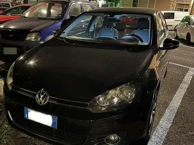 Usata VW Golf VI 105 CV (77 kW) 2011 Nero Utilitaria
