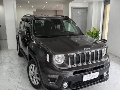 Begagnad Jeep Renegade Limited 150 HK (110 kW) 2021 Grå SUV