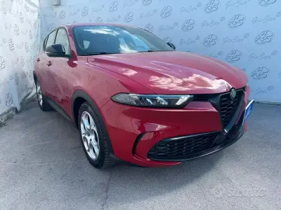 Usado Alfa Romeo Tonale Sprint 131 CV (96 kW) 2023 Rojo SUV