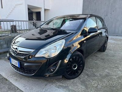 Usata Opel Corsa 86 CV (63 kW) 2013 Nero Berlina
