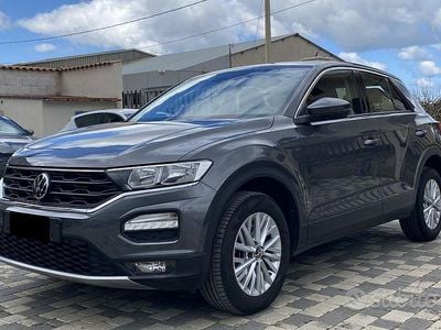 Usata VW T-Roc Business 150 CV (110 kW) 2022 Grigio SUV