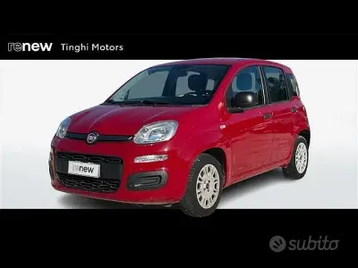Usata Fiat Panda Easy 69 CV (50 kW) 2015 Rosso Utilitaria